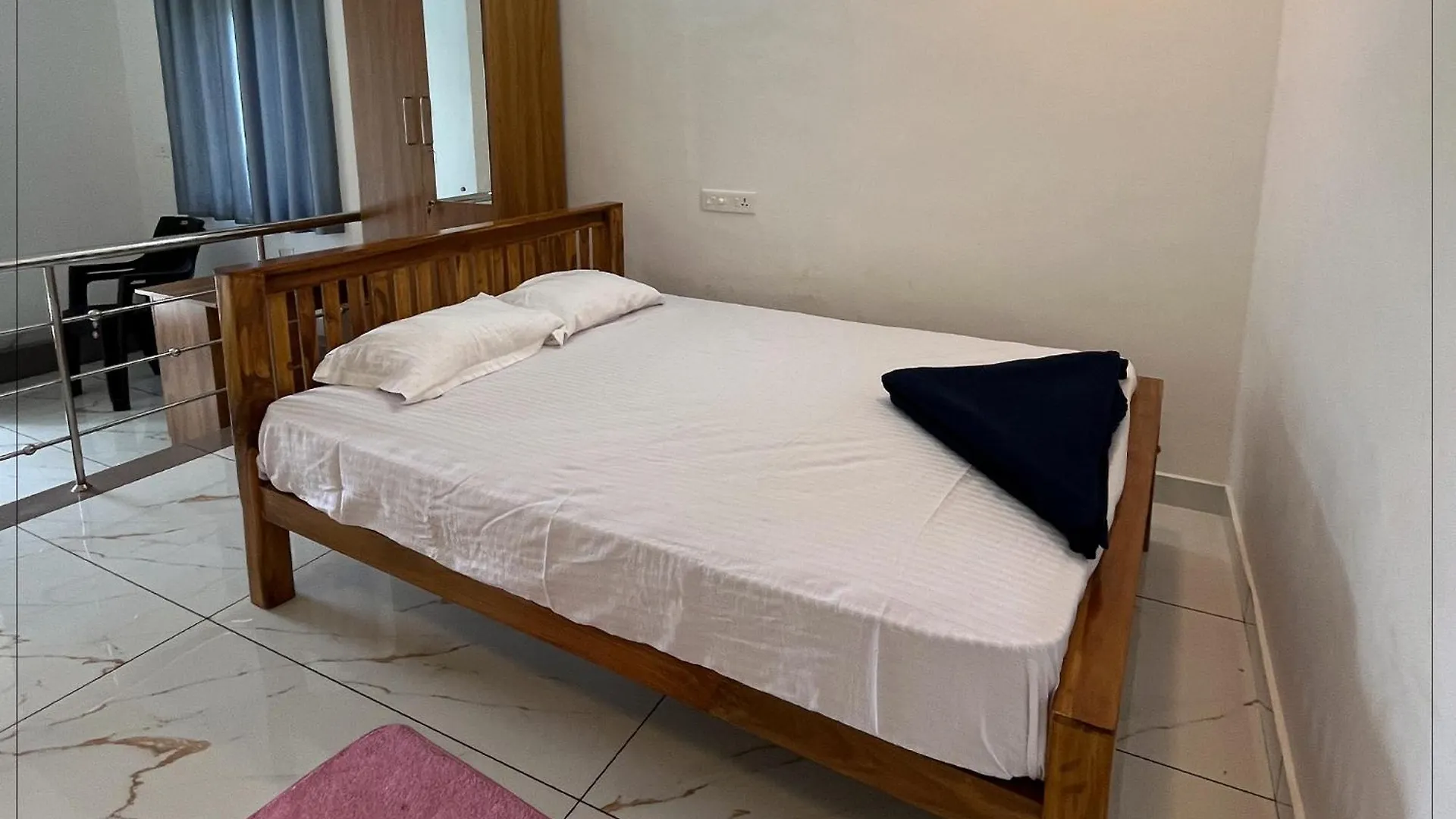 Hill Breeze Homestay Anaviratty