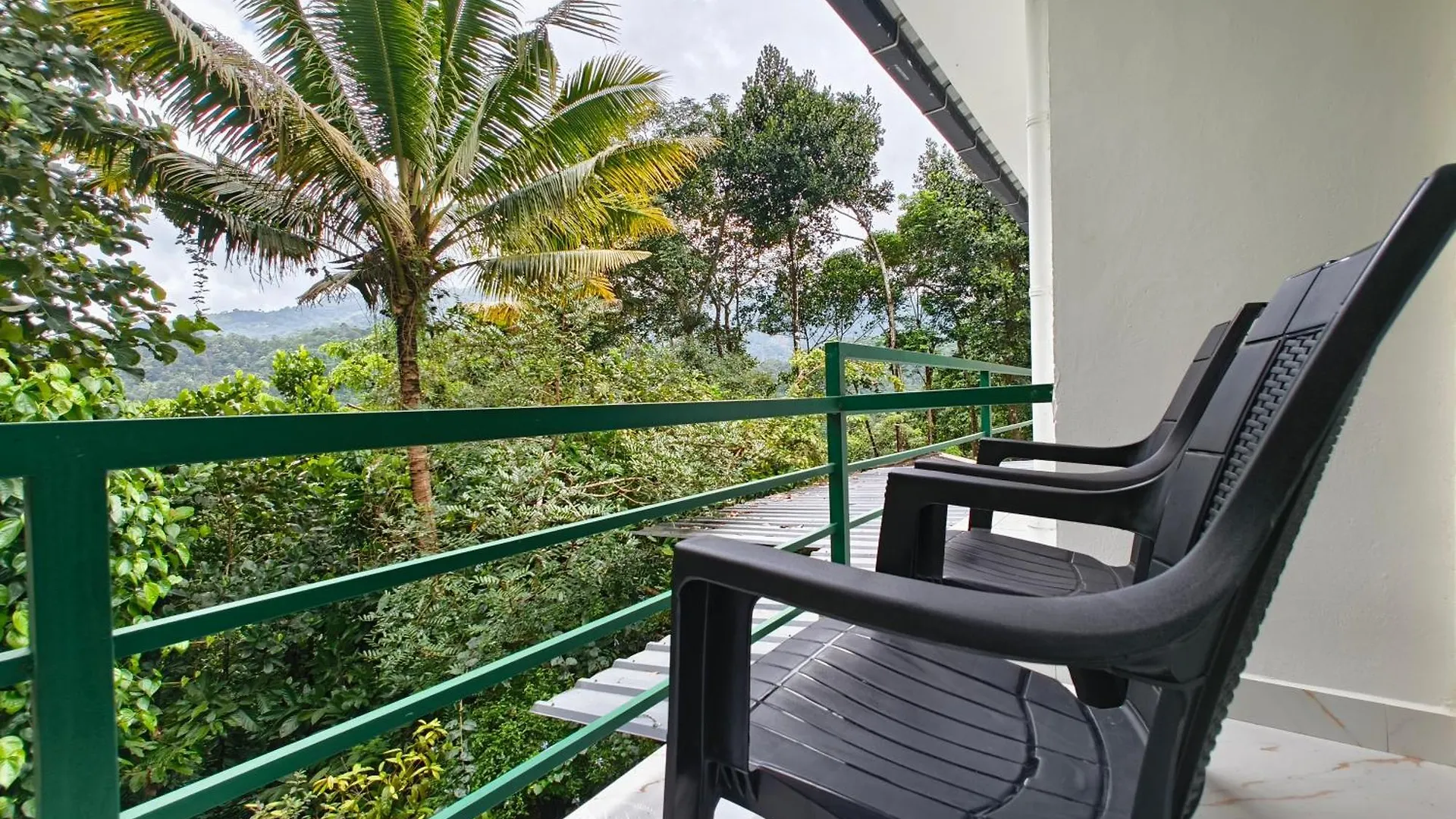 Hill Breeze Homestay Anaviratty 0*,  India