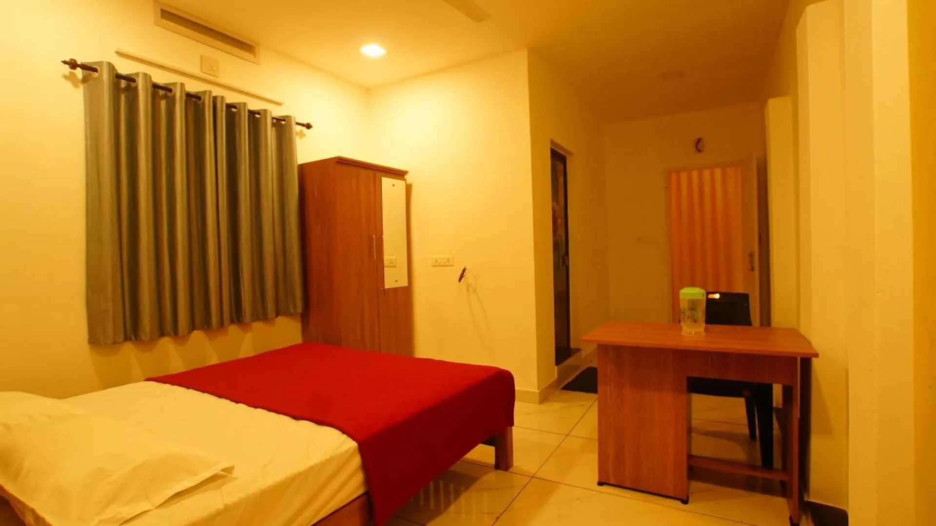 Hill Breeze Homestay Anaviratty India