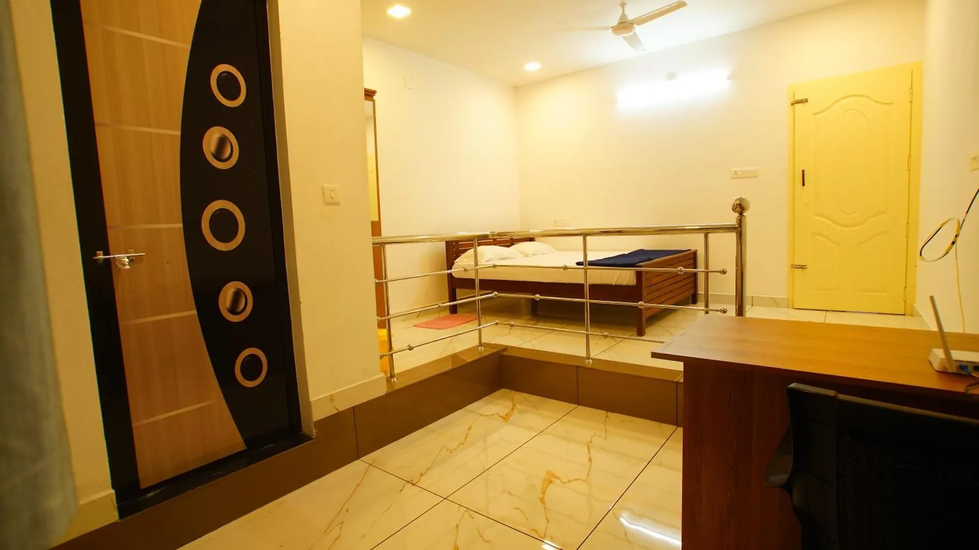 Hill Breeze Homestay Anaviratty